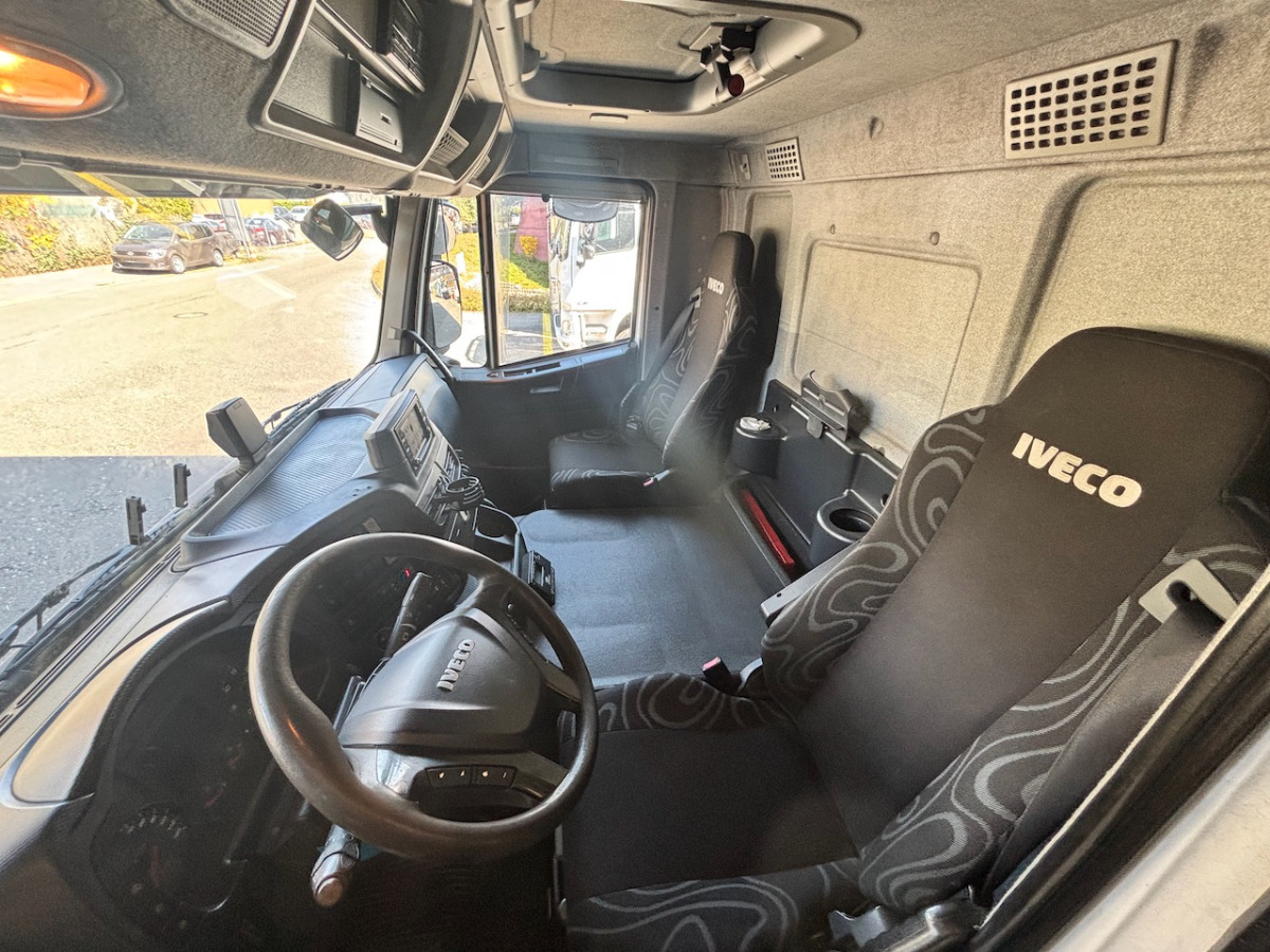 IVECO 190S42 Stralis - Xe tải đông lạnh: hình 4 IVECO 190S42 Stralis - Xe tải đông lạnh: hình 4