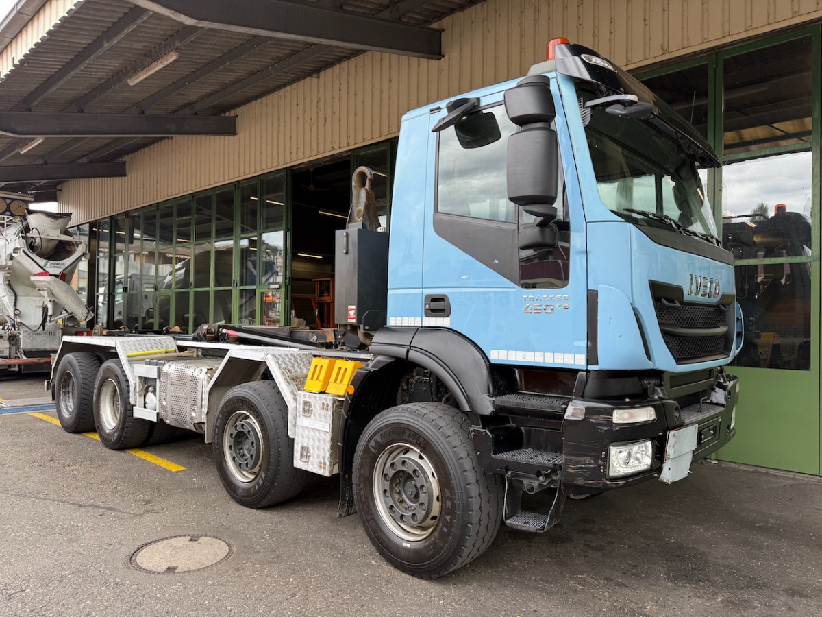 IVECO 340T45 Trakker 8x4 - Xe tải nâng móc: hình 1 IVECO 340T45 Trakker 8x4 - Xe tải nâng móc: hình 1
