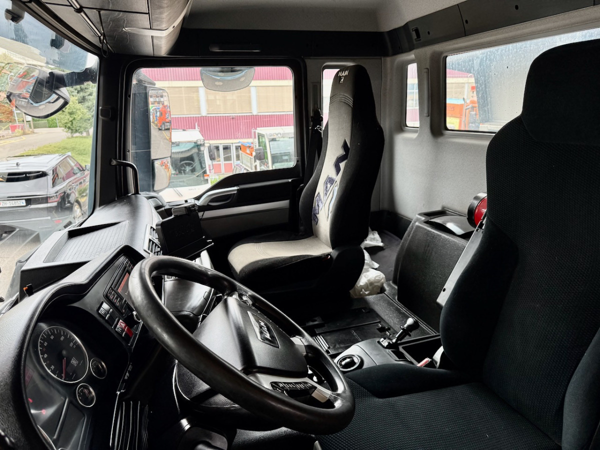 MAN TGS 35.480 8x4 - Xe ben: hình 3 MAN TGS 35.480 8x4 - Xe ben: hình 3