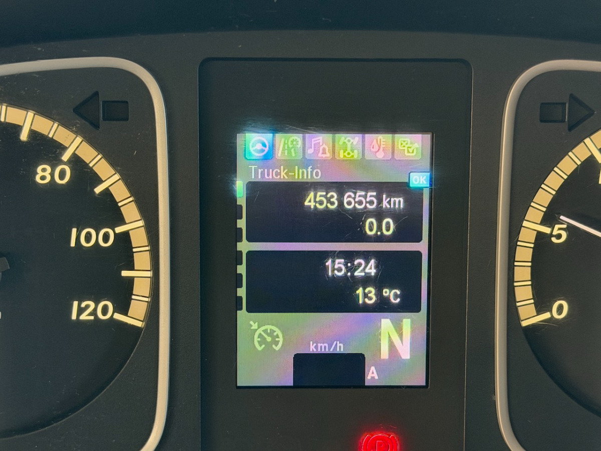 MERCEDES 1224 L - Xe tải thùng mui bạt: hình 5 MERCEDES 1224 L - Xe tải thùng mui bạt: hình 5