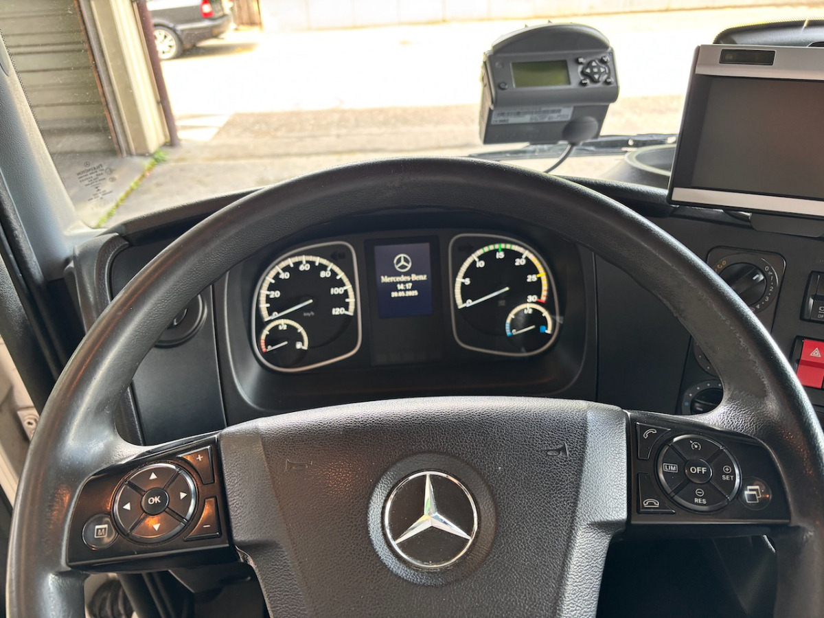 MERCEDES Atego 1530 - Xe tải hộp: hình 5 MERCEDES Atego 1530 - Xe tải hộp: hình 5