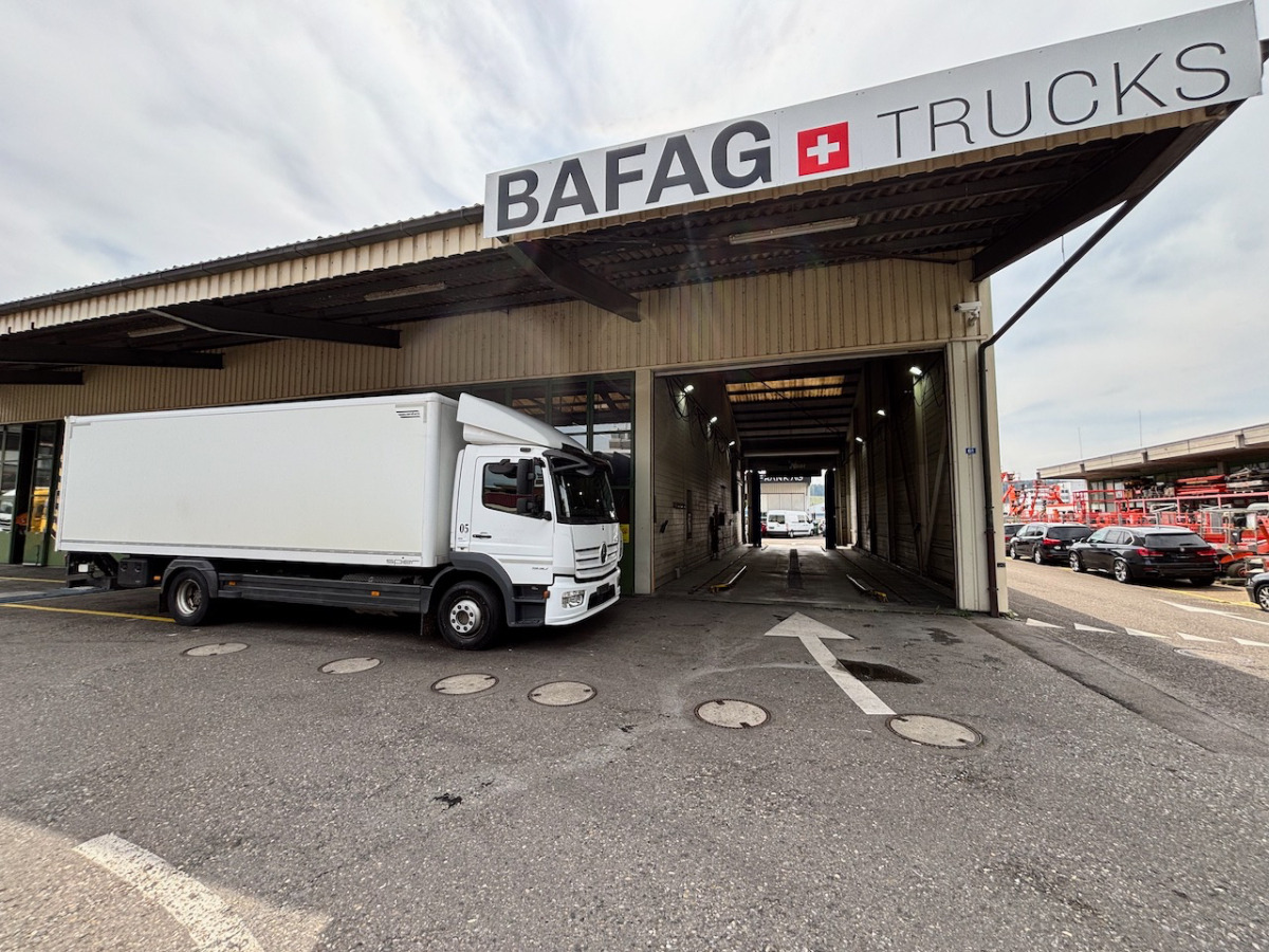 MERCEDES Atego 1530 - Xe tải hộp: hình 2 MERCEDES Atego 1530 - Xe tải hộp: hình 2