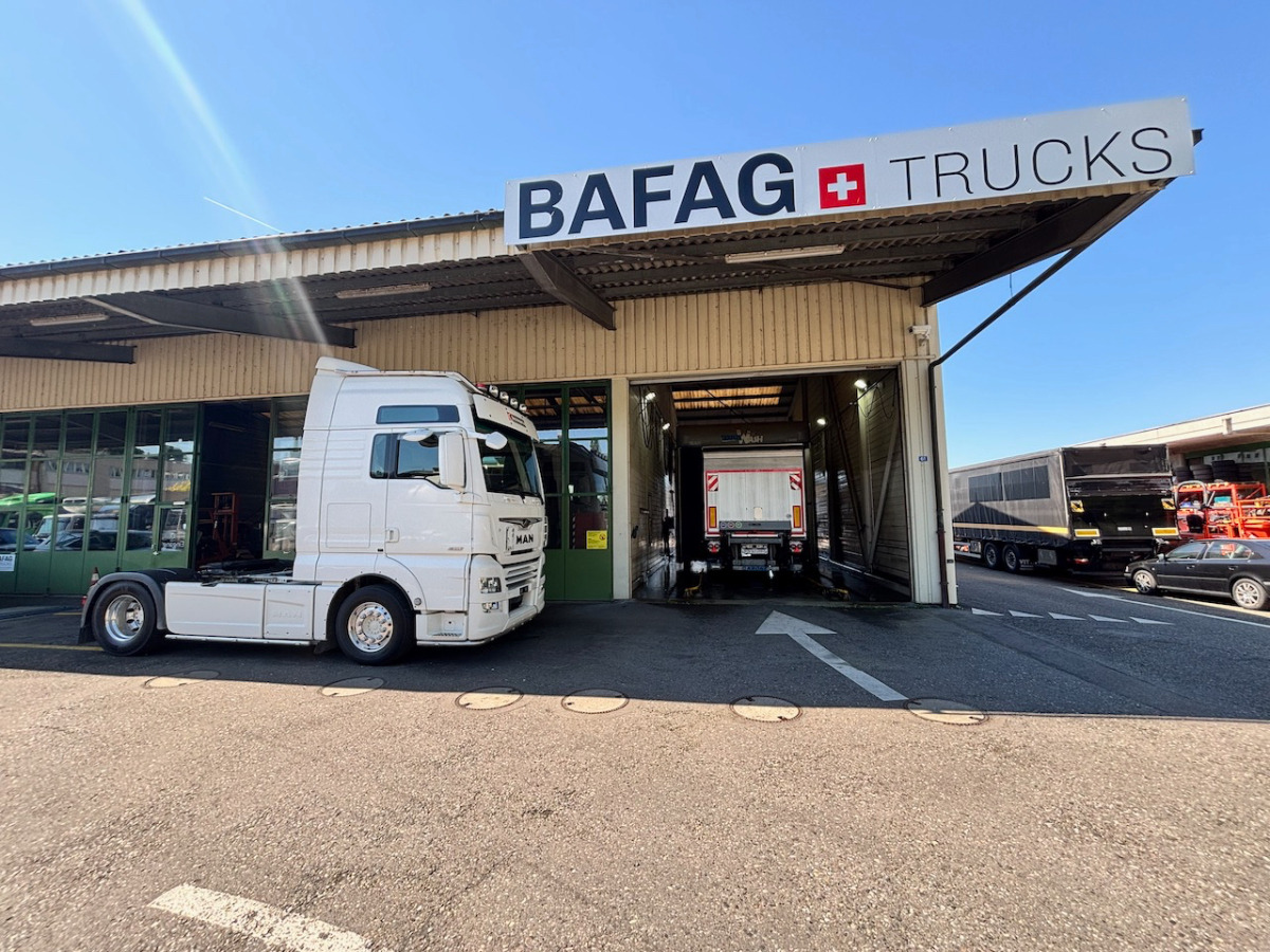 MAN TGX 18.640 - Xe đầu kéo: hình 2 MAN TGX 18.640 - Xe đầu kéo: hình 2