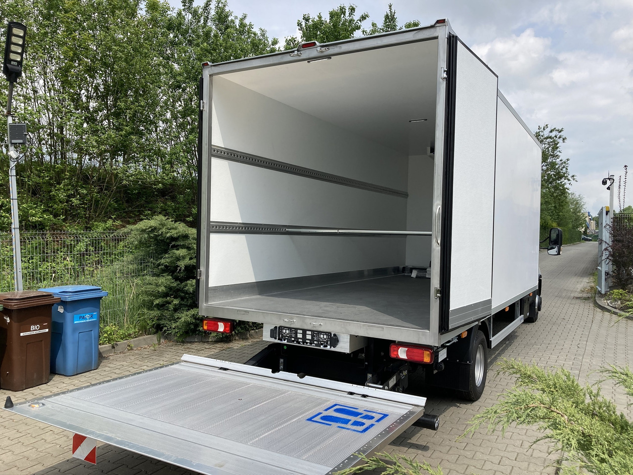 Iveco Daily 70C18 Kühlkoffer LBW BÃR - Xe van đông lạnh: hình 4 Iveco Daily 70C18 Kühlkoffer LBW BÃR - Xe van đông lạnh: hình 4