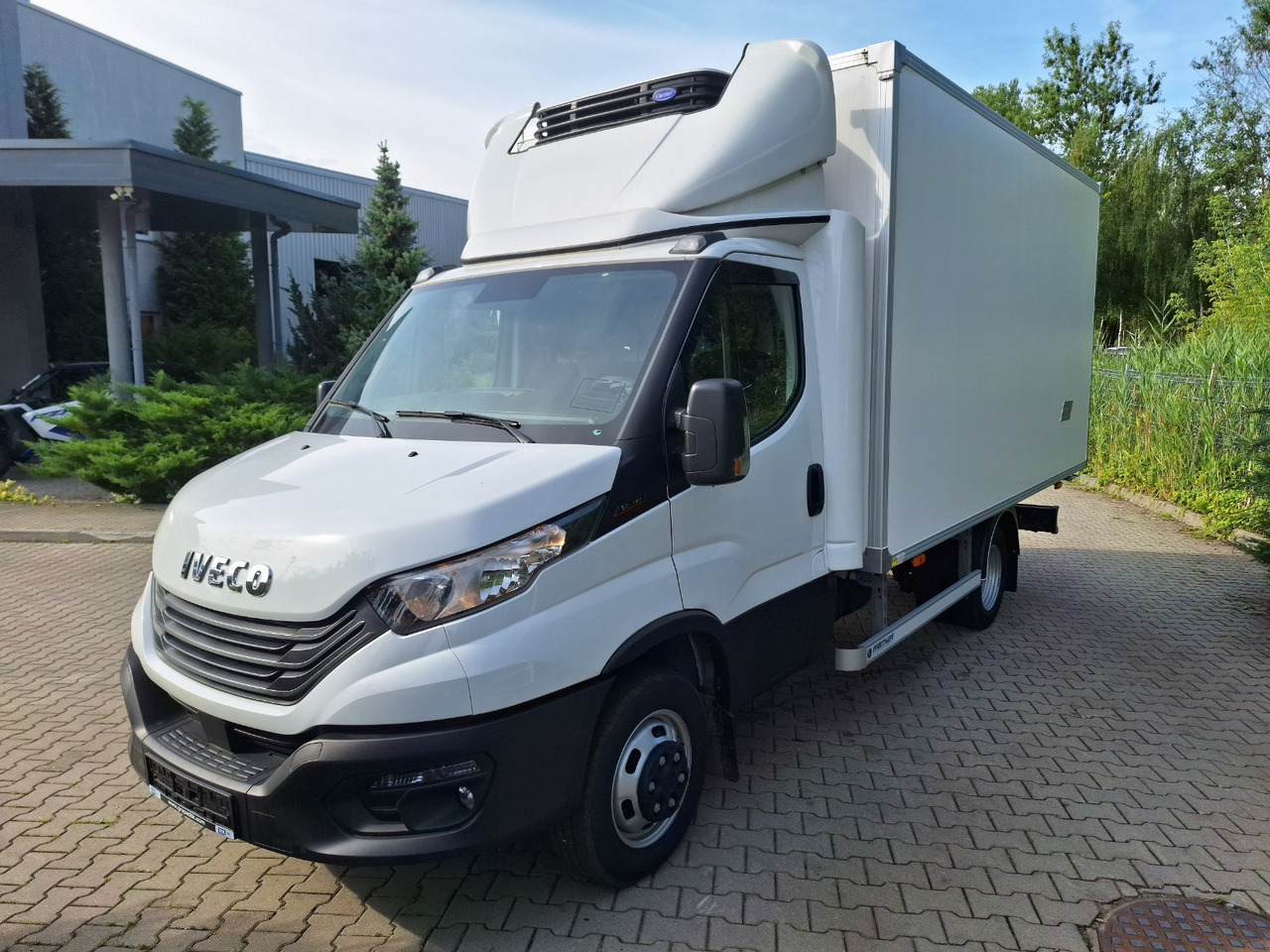 Iveco Daily 70C18 Kühlkoffer LBW BÃR - Xe van đông lạnh: hình 2 Iveco Daily 70C18 Kühlkoffer LBW BÃR - Xe van đông lạnh: hình 2