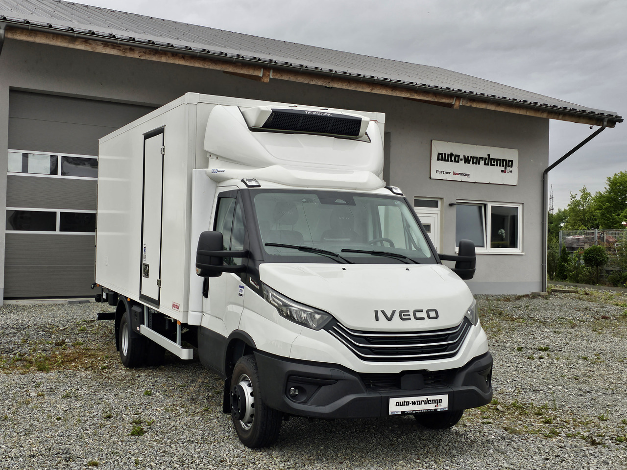 Iveco Daily 70C18 Kühlkoffer LBW BÃR - Xe van đông lạnh: hình 1 Iveco Daily 70C18 Kühlkoffer LBW BÃR - Xe van đông lạnh: hình 1