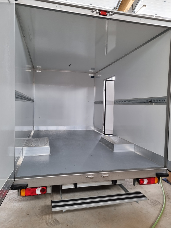 Renault Master 165 Koffer Platform Tiefrahmen - Xe tải nhỏ thùng kín: hình 3 Renault Master 165 Koffer Platform Tiefrahmen - Xe tải nhỏ thùng kín: hình 3