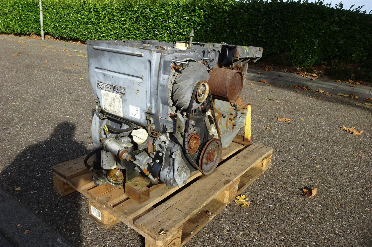 Deutz F 3L 1011F - Động cơ: hình 3 Deutz F 3L 1011F - Động cơ: hình 3