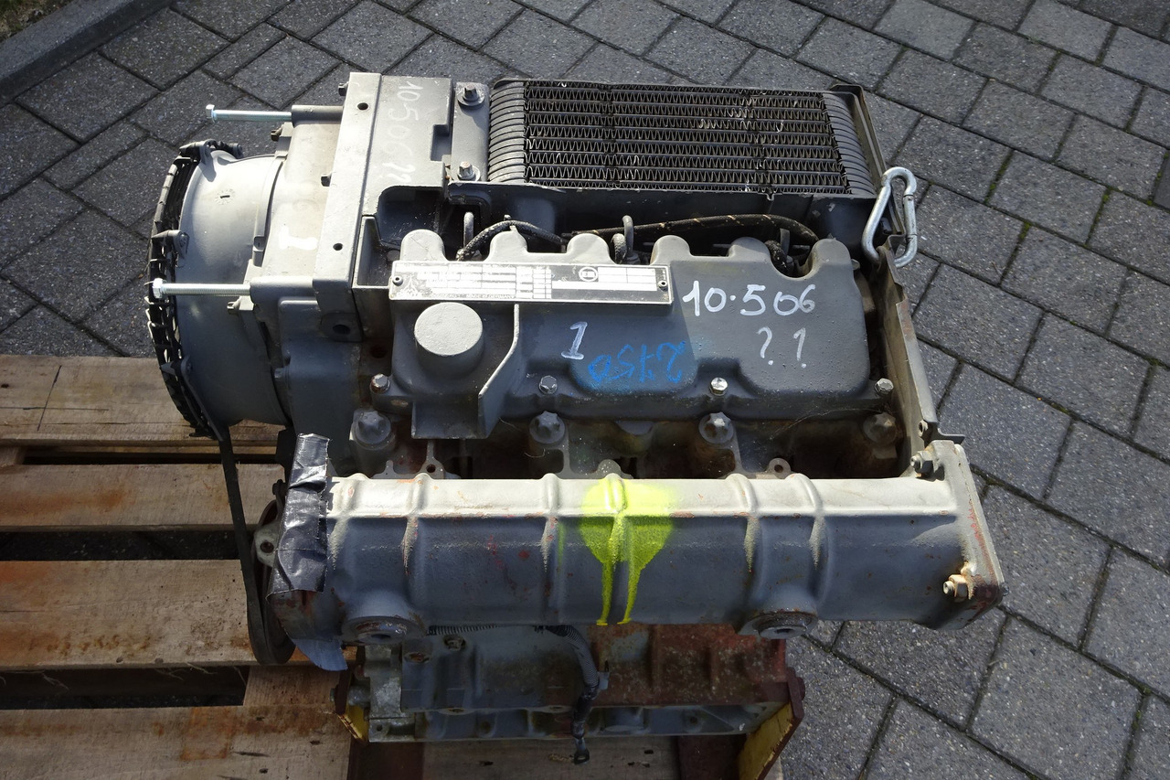 Deutz F 3L 1011F - Động cơ: hình 1 Deutz F 3L 1011F - Động cơ: hình 1