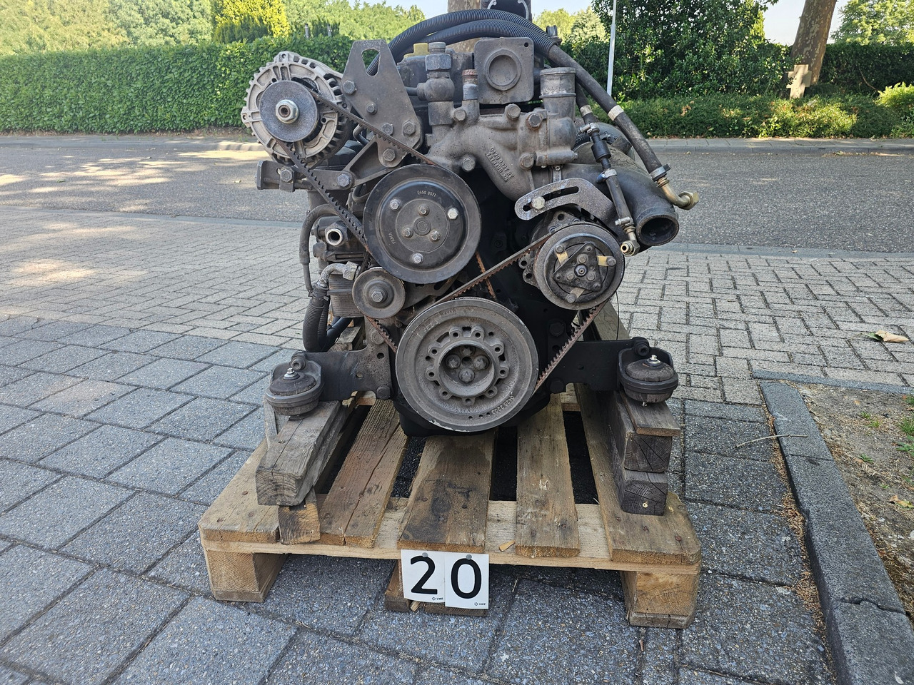 Deutz TCD 2012 L04 2V - Động cơ: hình 4 Deutz TCD 2012 L04 2V - Động cơ: hình 4