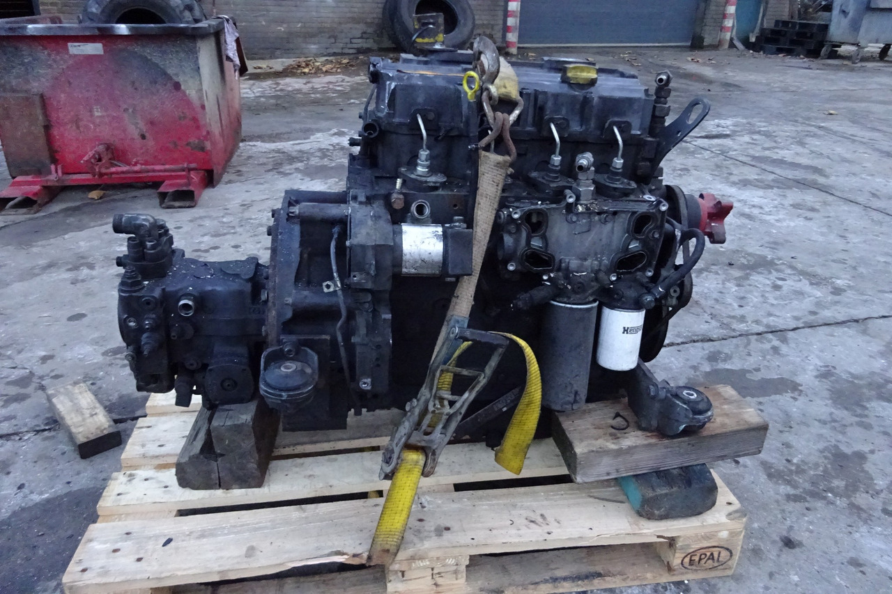 Deutz TD 2012 L04 Damaged - Động cơ: hình 4 Deutz TD 2012 L04 Damaged - Động cơ: hình 4