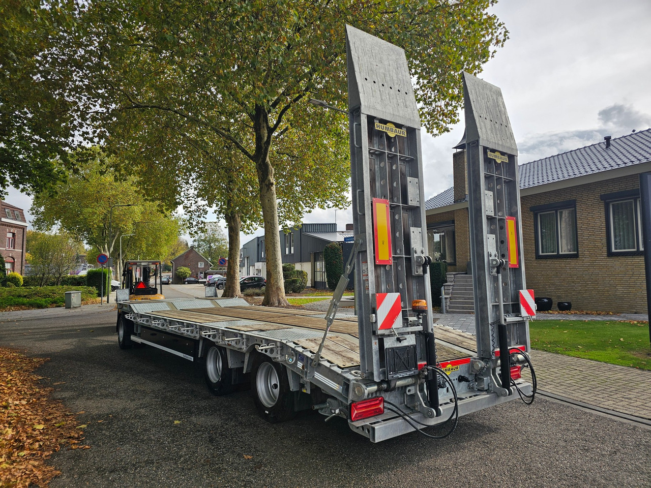 Humbauer HTD30 With Hydraulic Ramps - Rơ moóc thùng thấp: hình 4 Humbauer HTD30 With Hydraulic Ramps - Rơ moóc thùng thấp: hình 4