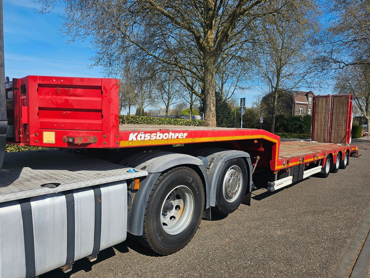 Kässbohrer LB3E Semie Tieflader Mit Rampen - Sơ mi rơ moóc thùng thấp: hình 5 Kässbohrer LB3E Semie Tieflader Mit Rampen - Sơ mi rơ moóc thùng thấp: hình 5