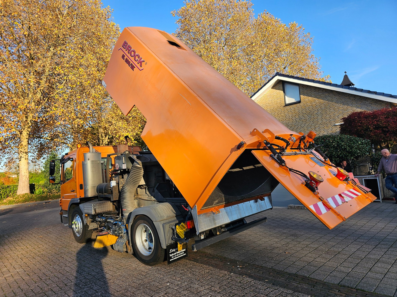 Mercedes Benz Atergo 1518 - Xe quét đường: hình 2 Mercedes Benz Atergo 1518 - Xe quét đường: hình 2