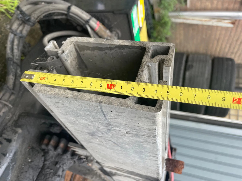 Cho thuê Kässbohrer 1500 KG Laadklep. Gebruikt Kässbohrer 1500 KG Laadklep. Gebruikt: hình 13 Cho thuê Kässbohrer 1500 KG Laadklep. Gebruikt Kässbohrer 1500 KG Laadklep. Gebruikt: hình 13