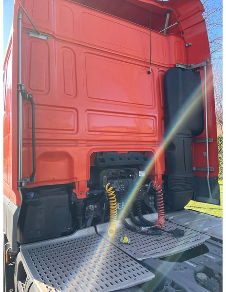 DAF XF 440 XF440 Daf Nieuwe tachograaf “”””””” Hand geschakeld - Xe đầu kéo: hình 4 DAF XF 440 XF440 Daf Nieuwe tachograaf “”””””” Hand geschakeld - Xe đầu kéo: hình 4