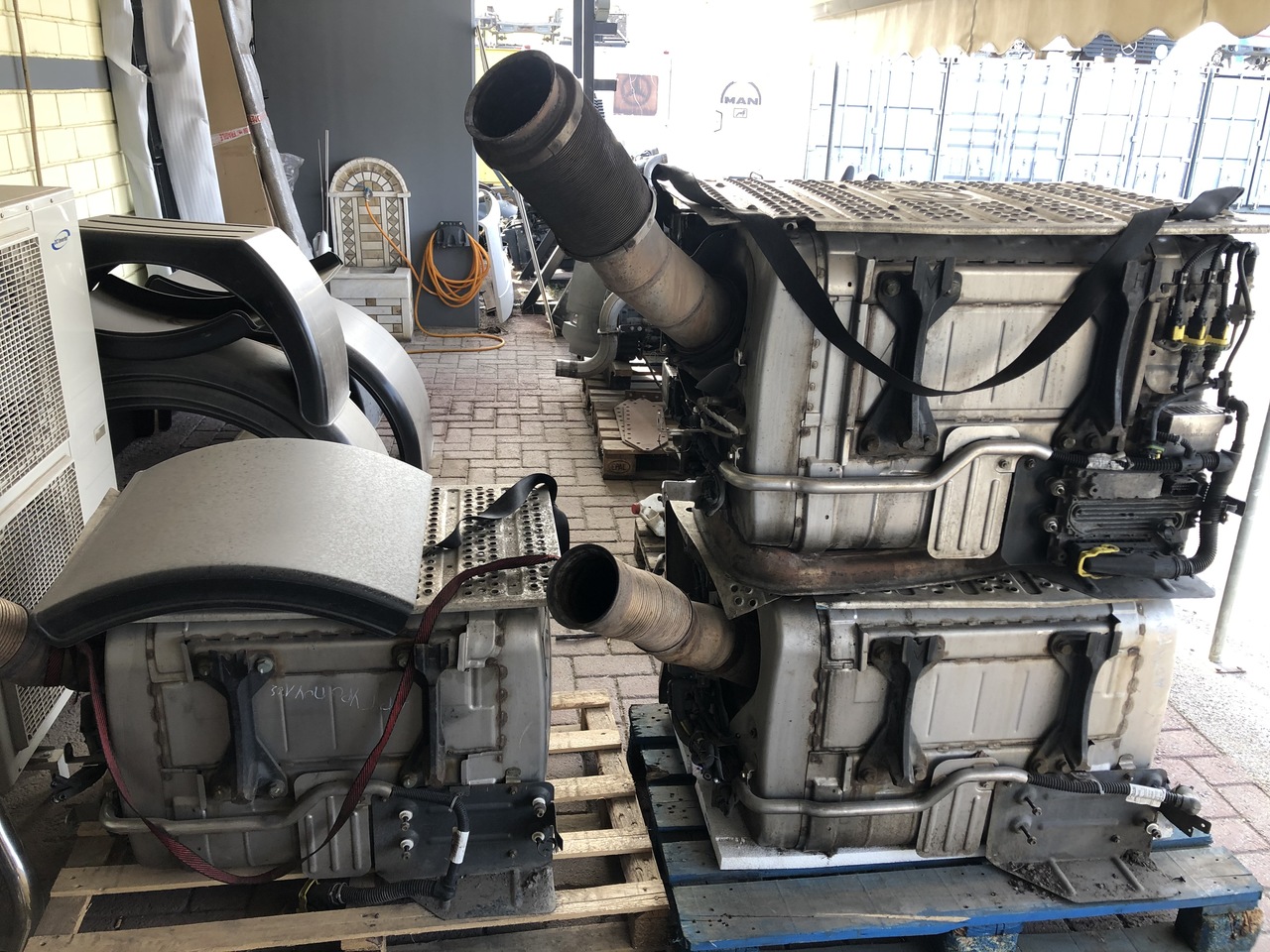 EXHAUST AFTERTREATMENT EURO6-EURO5 MERCEDES ACTROS MP4 - Cổ góp xả cho Xe tải: hình 5 EXHAUST AFTERTREATMENT EURO6-EURO5 MERCEDES ACTROS MP4 - Cổ góp xả cho Xe tải: hình 5