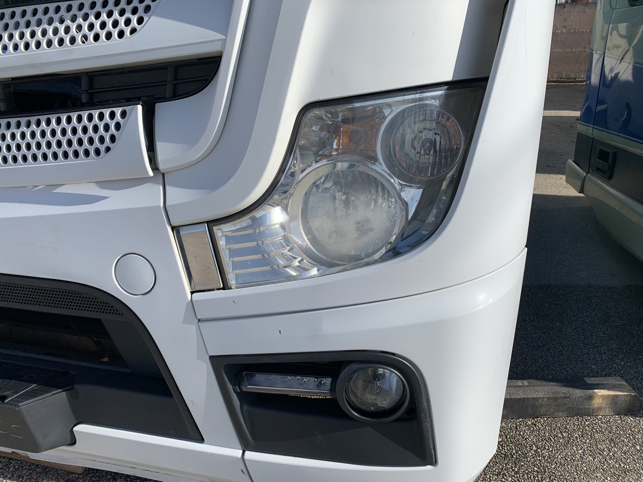 FRONT BUMPER ACTROS MP4 BIG SPACE  - Cản xe cho Xe tải: hình 3 FRONT BUMPER ACTROS MP4 BIG SPACE  - Cản xe cho Xe tải: hình 3