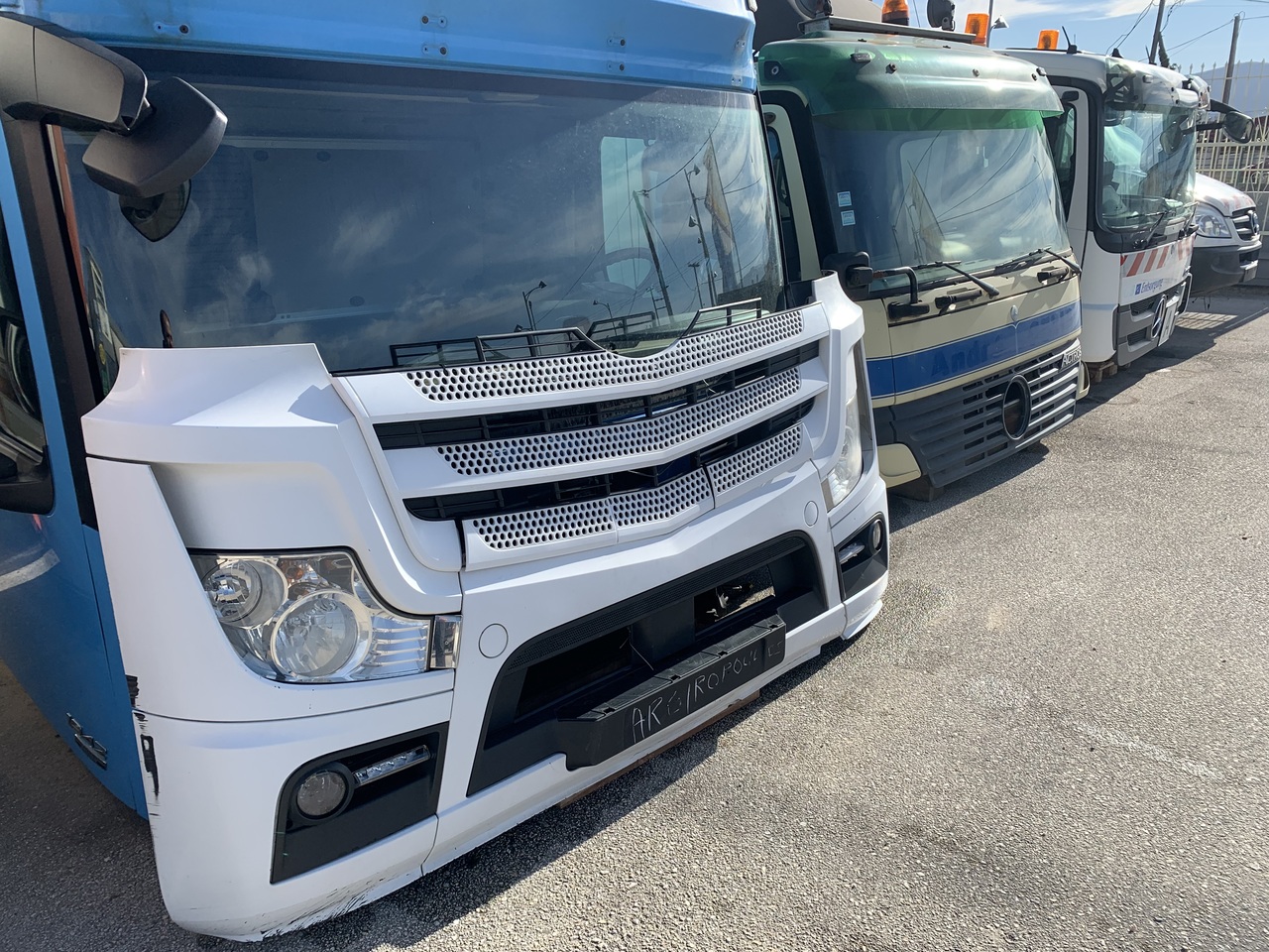 FRONT BUMPER ACTROS MP4 BIG SPACE  - Cản xe cho Xe tải: hình 4 FRONT BUMPER ACTROS MP4 BIG SPACE  - Cản xe cho Xe tải: hình 4