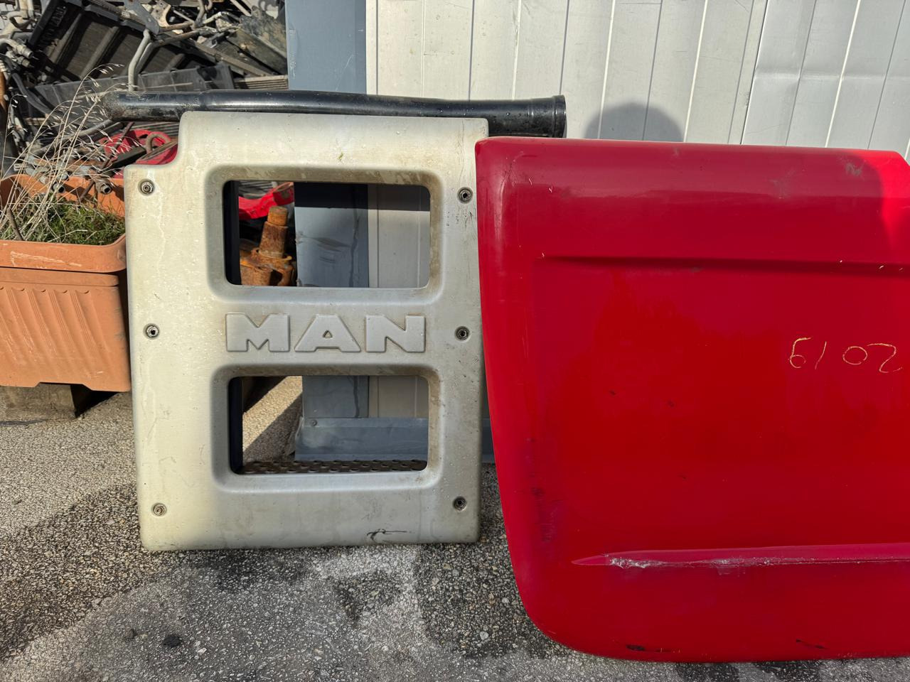 SIDE PANELLING MAN TGX EURO 6 - Phụ tùng: hình 5 SIDE PANELLING MAN TGX EURO 6 - Phụ tùng: hình 5