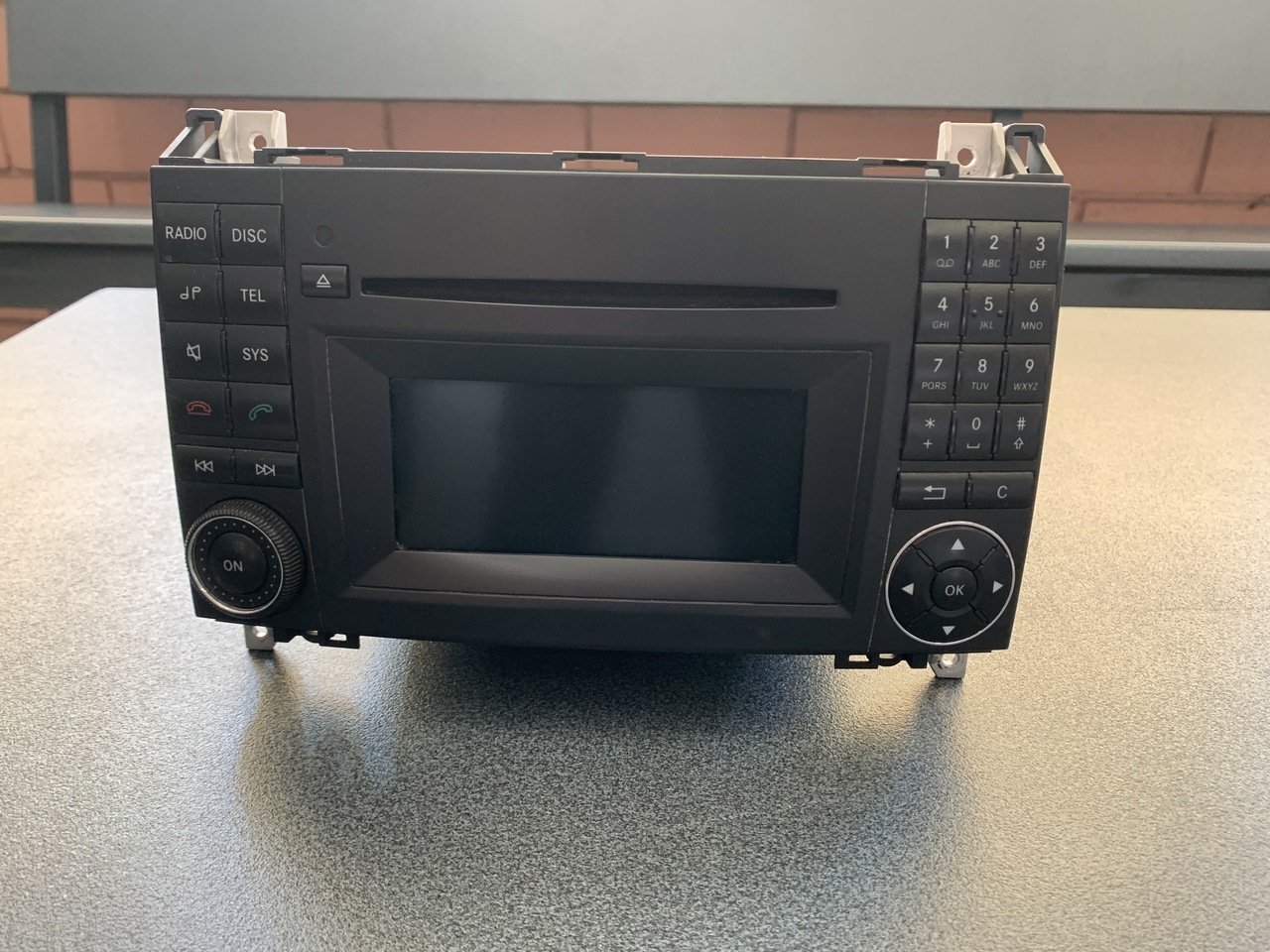 RADIO CD MERCEDES SPRINTER 906 MF2830 - Hệ thống định vị cho Xe tải nhỏ: hình 1 RADIO CD MERCEDES SPRINTER 906 MF2830 - Hệ thống định vị cho Xe tải nhỏ: hình 1