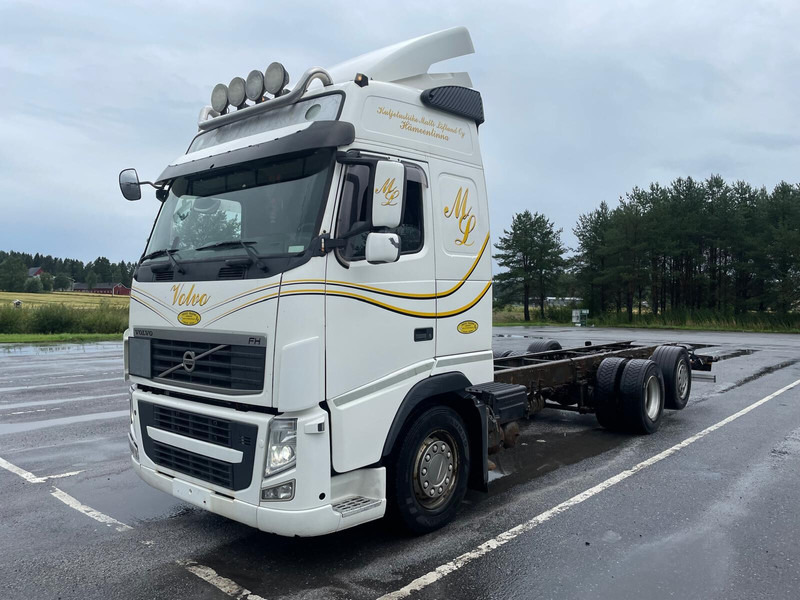 Volvo FH500 6x2 - Xe tải khung gầm: hình 1 Volvo FH500 6x2 - Xe tải khung gầm: hình 1