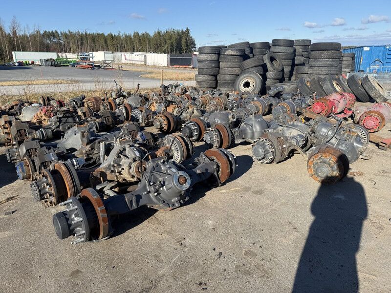 Volvo RTS2370A RSS1125 RTH2610F RTH3312 RTH3815 MD15 CTEV87 - Trục sau: hình 1 Volvo RTS2370A RSS1125 RTH2610F RTH3312 RTH3815 MD15 CTEV87 - Trục sau: hình 1