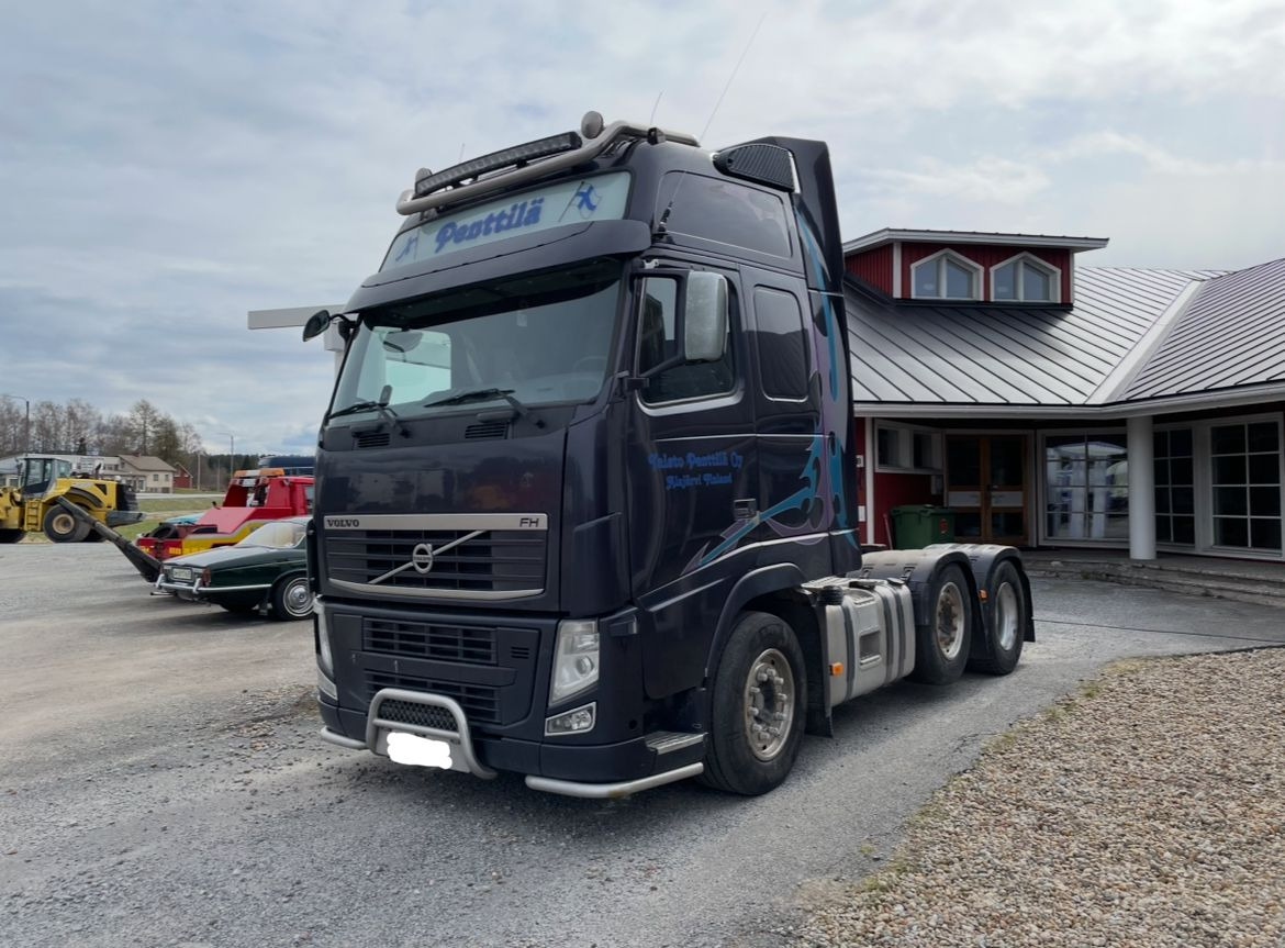 Volvo FH13 480 - Xe đầu kéo: hình 2 Volvo FH13 480 - Xe đầu kéo: hình 2