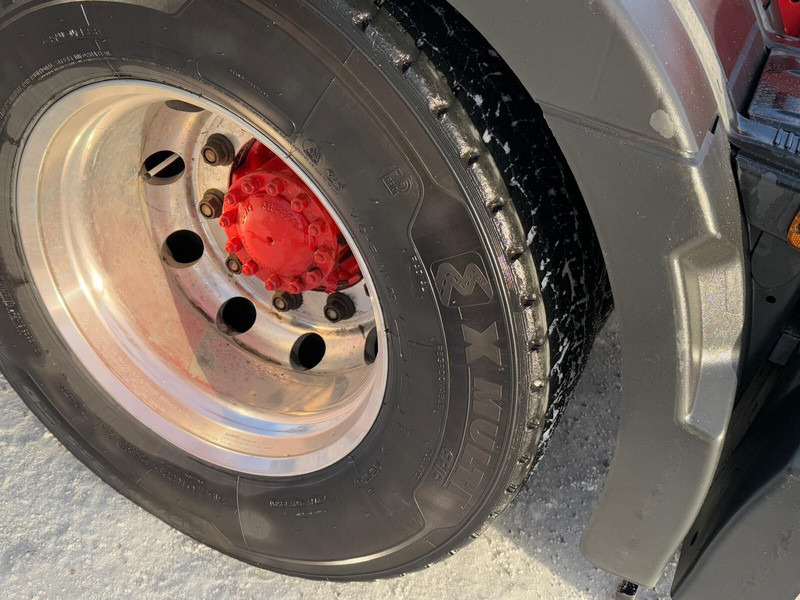 Xe đầu kéo Volvo FH750: hình 14 Xe đầu kéo Volvo FH750: hình 14