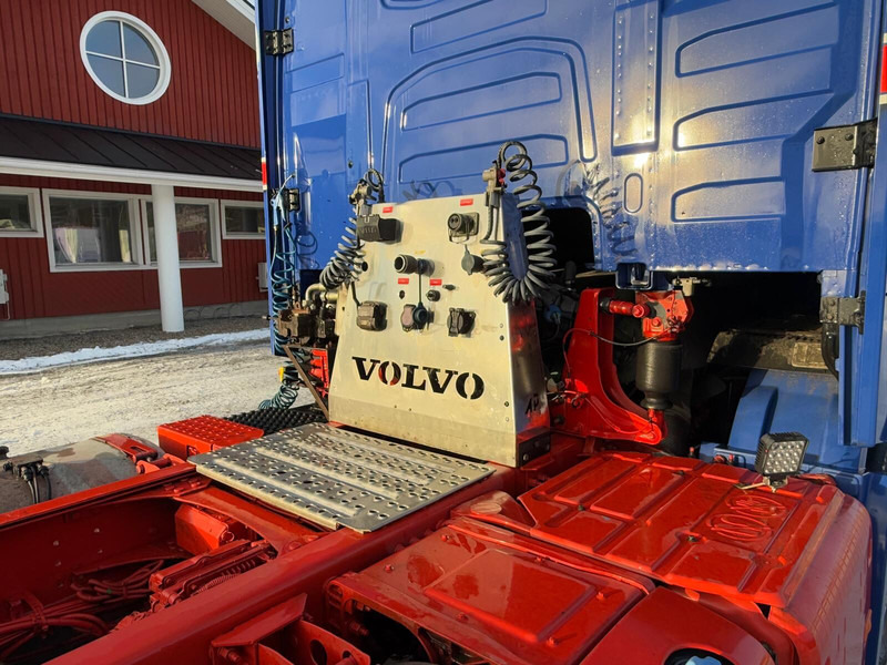 Xe đầu kéo Volvo FH750: hình 7 Xe đầu kéo Volvo FH750: hình 7
