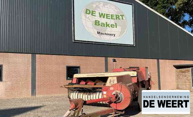 International 440 - Máy đóng kiện vuông: hình 1 International 440 - Máy đóng kiện vuông: hình 1