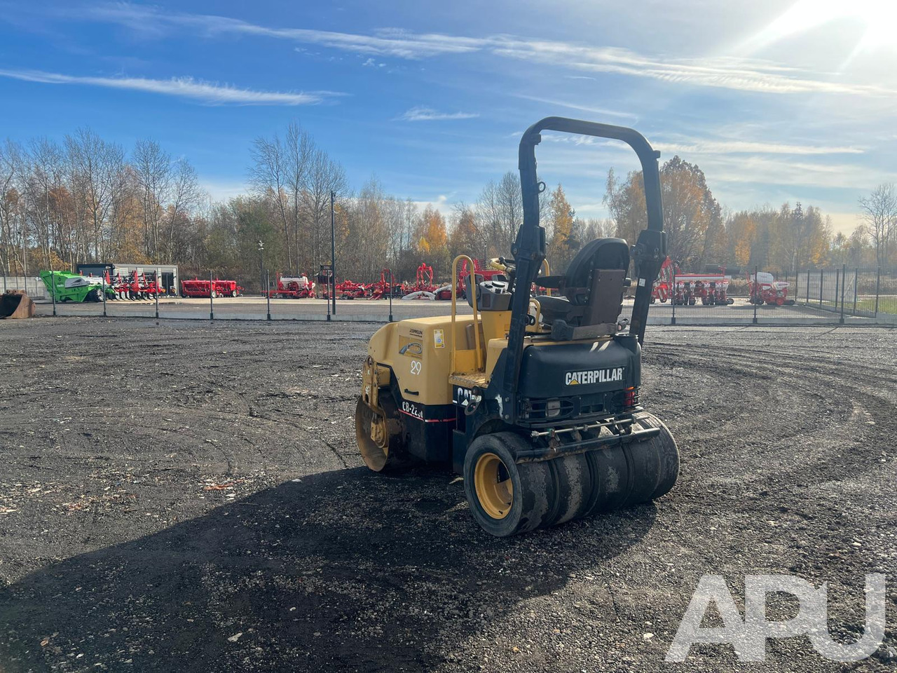 CATERPILLAR CB-225E - Máy lăn: hình 3 CATERPILLAR CB-225E - Máy lăn: hình 3