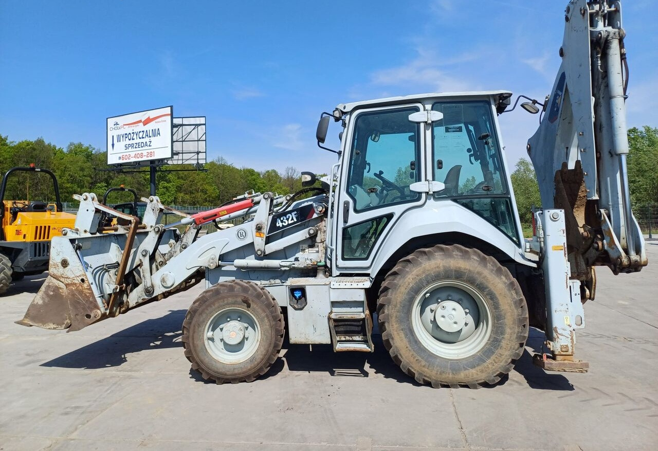 Caterpillar 432F - Máy xúc trước múc sau: hình 2 Caterpillar 432F - Máy xúc trước múc sau: hình 2