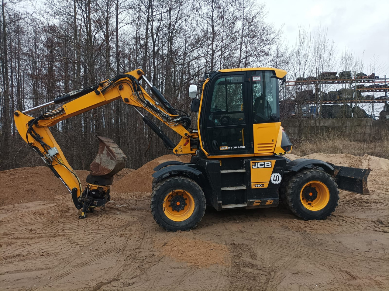 JCB HD110WT T4F - Máy xúc mini: hình 2 JCB HD110WT T4F - Máy xúc mini: hình 2