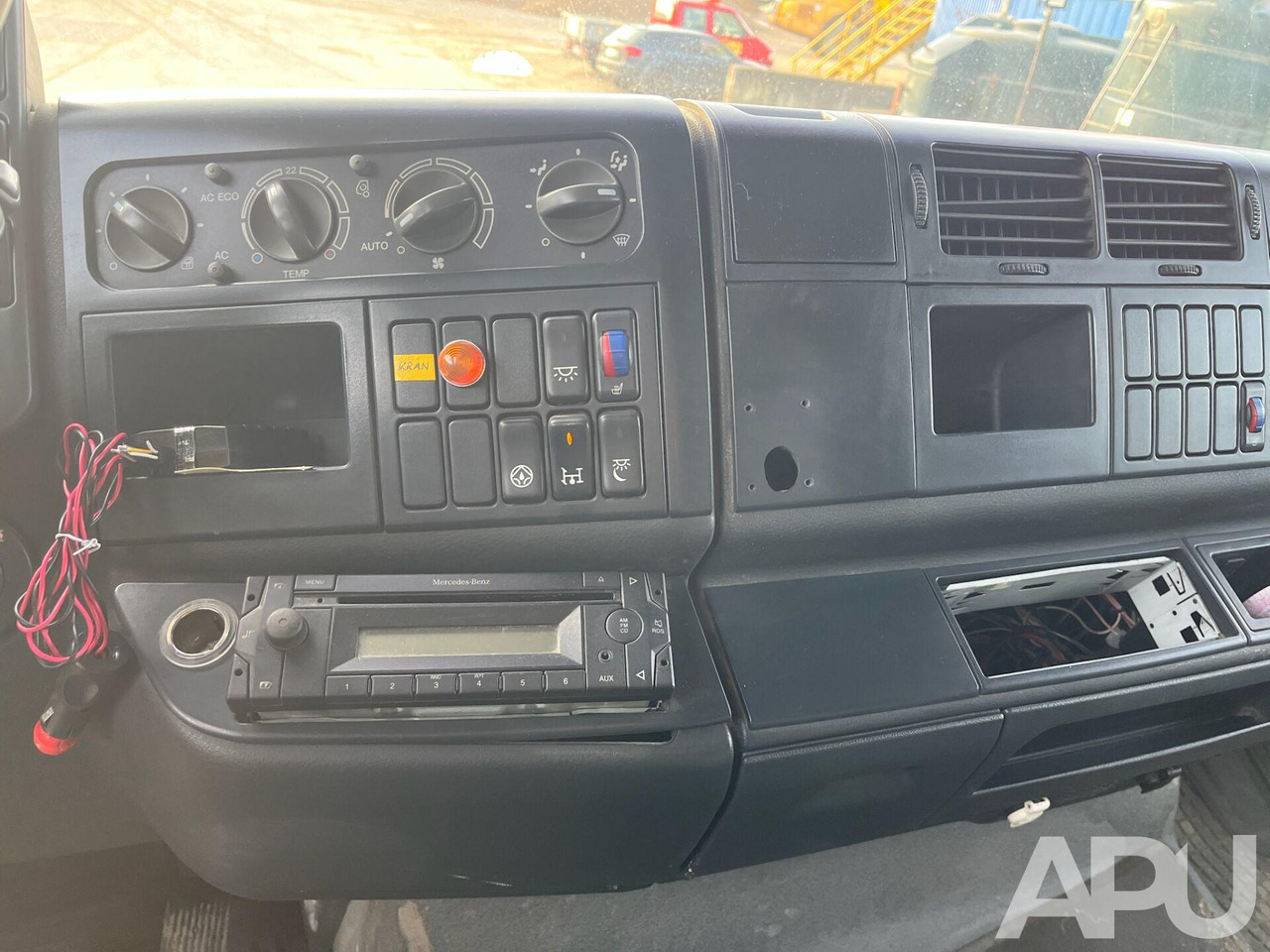 MAN TGA 26.480 - Xe tải thùng lửng/ Phẳng, Xe cẩu tự hành: hình 3 MAN TGA 26.480 - Xe tải thùng lửng/ Phẳng, Xe cẩu tự hành: hình 3