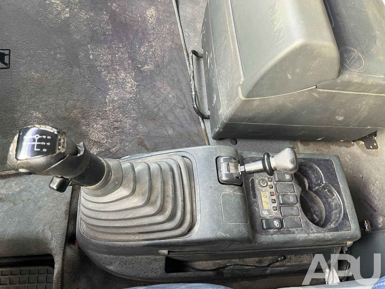 MAN TGA 26.480 - Xe tải thùng lửng/ Phẳng, Xe cẩu tự hành: hình 2 MAN TGA 26.480 - Xe tải thùng lửng/ Phẳng, Xe cẩu tự hành: hình 2