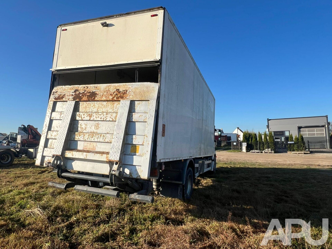 Mercedes-Benz Axor 1829 - Xe tải hộp: hình 5 Mercedes-Benz Axor 1829 - Xe tải hộp: hình 5