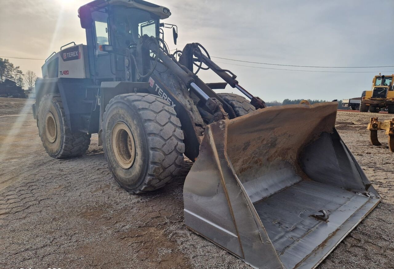 Terex TL420 - Máy xúc lật bánh lốp: hình 1 Terex TL420 - Máy xúc lật bánh lốp: hình 1