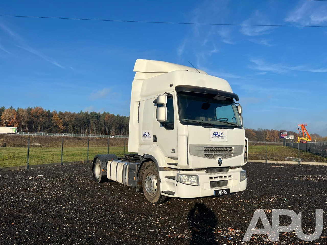 Renault Premium 460.19 T 4×2 - Xe đầu kéo: hình 3 Renault Premium 460.19 T 4×2 - Xe đầu kéo: hình 3