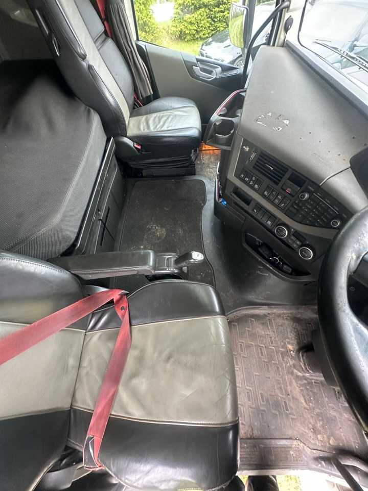 Xe đầu kéo VOLVO FH500 6×2: hình 8 Xe đầu kéo VOLVO FH500 6×2: hình 8