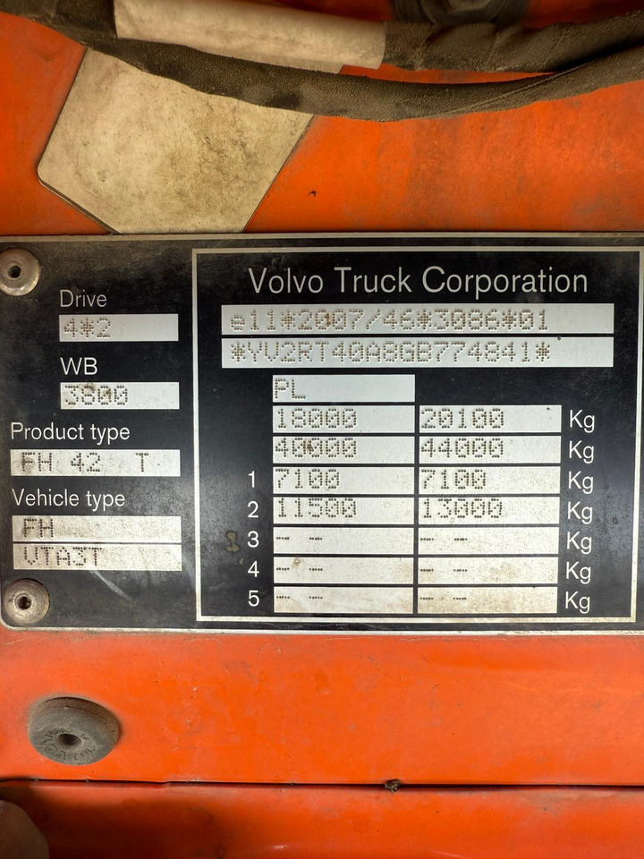 Volvo FH500 4×2 - Xe đầu kéo: hình 2 Volvo FH500 4×2 - Xe đầu kéo: hình 2