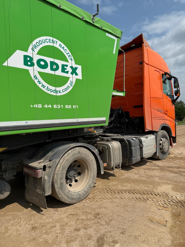 Volvo FH500 4×2 - Xe đầu kéo: hình 3 Volvo FH500 4×2 - Xe đầu kéo: hình 3
