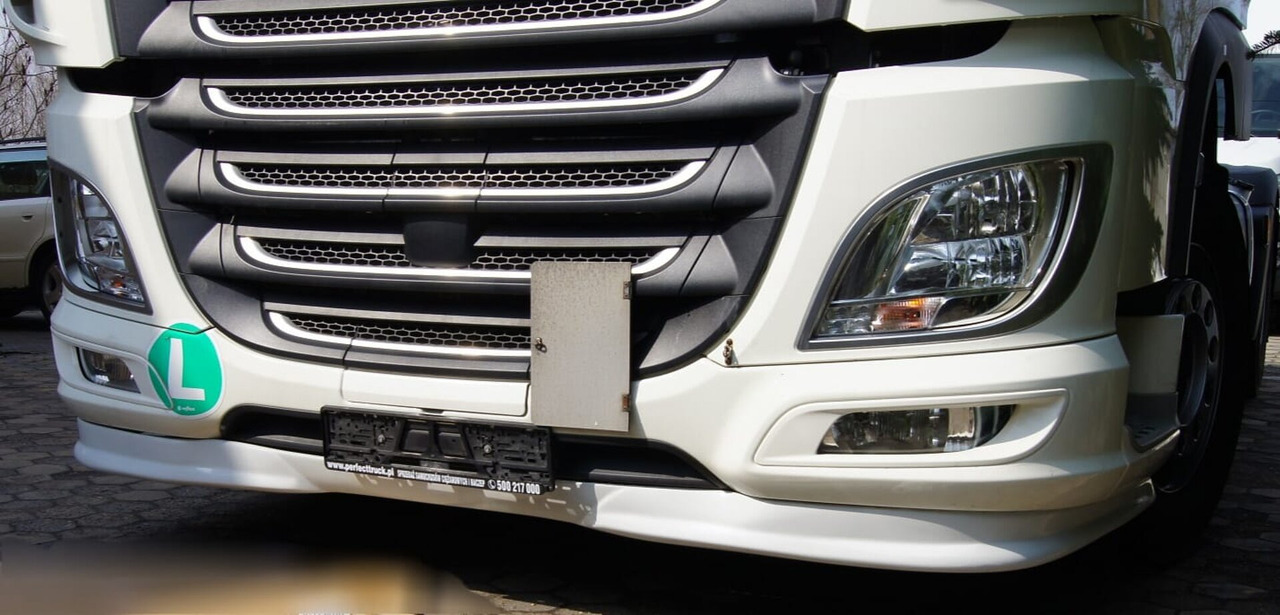 DAF XF 106 ONDER BUMPER SPOILER KLEUR H3279 000049b - Cản xe cho Xe tải: hình 3 DAF XF 106 ONDER BUMPER SPOILER KLEUR H3279 000049b - Cản xe cho Xe tải: hình 3