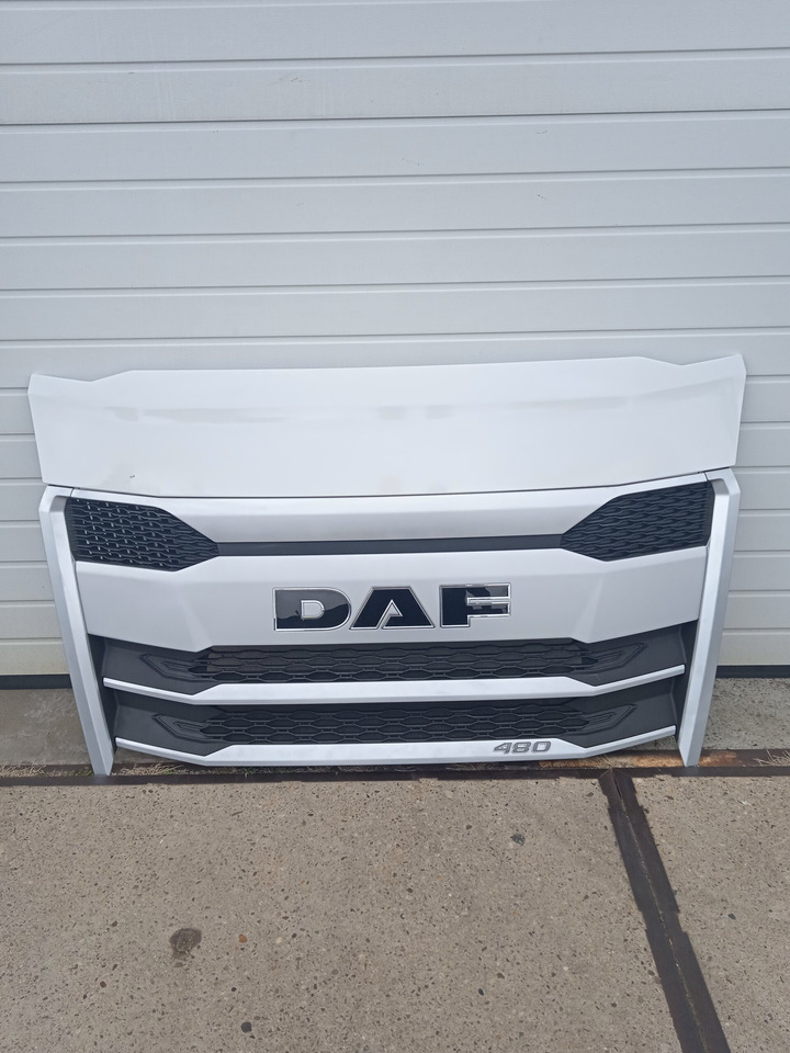DAF XG, XG+, COMPLETE BOVEN GRILLE | GEBRUIKT | 000238 - Lưới tản nhiệt cho Xe tải: hình 1 DAF XG, XG+, COMPLETE BOVEN GRILLE | GEBRUIKT | 000238 - Lưới tản nhiệt cho Xe tải: hình 1