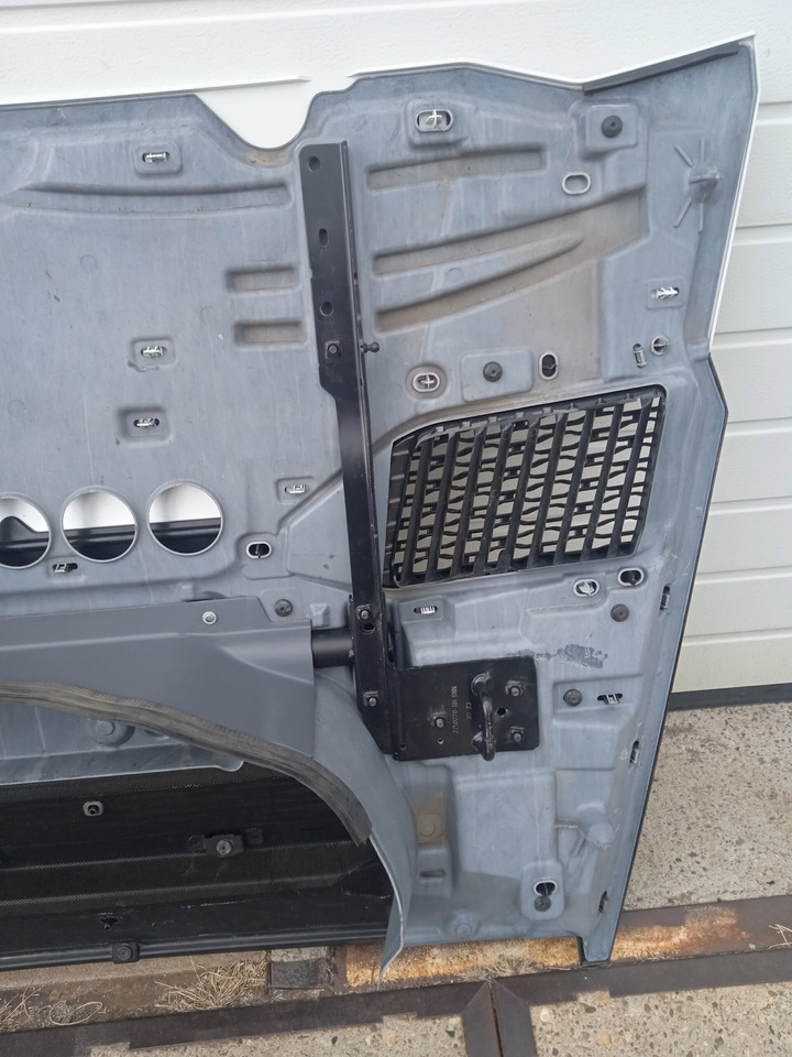 DAF XG, XG+, COMPLETE BOVEN GRILLE | GEBRUIKT | 000238 - Lưới tản nhiệt cho Xe tải: hình 4 DAF XG, XG+, COMPLETE BOVEN GRILLE | GEBRUIKT | 000238 - Lưới tản nhiệt cho Xe tải: hình 4