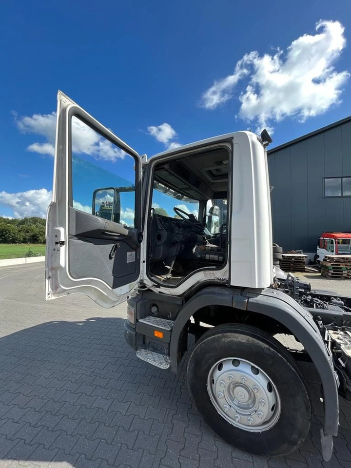 Scania Scania P124 360 1998 6x4 - Xe đầu kéo: hình 2 Scania Scania P124 360 1998 6x4 - Xe đầu kéo: hình 2