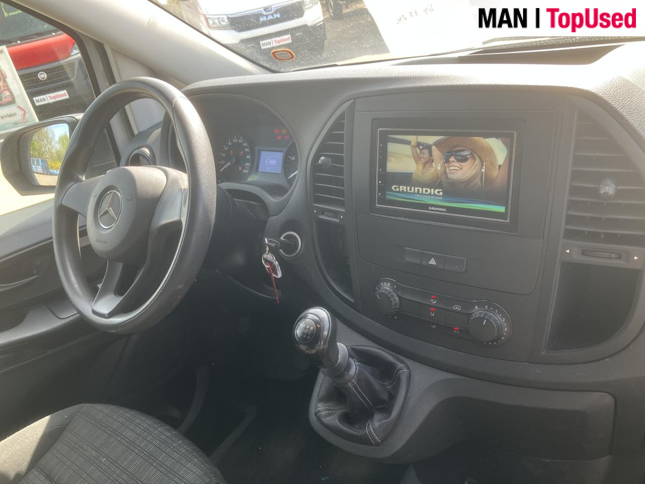 MERCEDES-BENZ VITO 111 KASSEVOGN - Xe van nhỏ gọn: hình 4 MERCEDES-BENZ VITO 111 KASSEVOGN - Xe van nhỏ gọn: hình 4