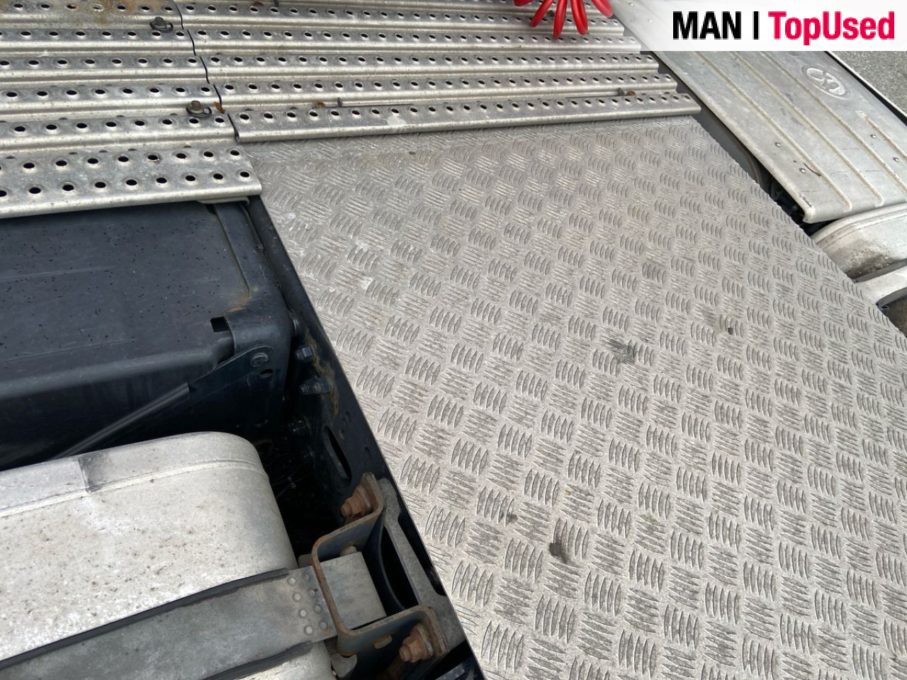 MAN TGX 18.460 4X2 BLS "ADR EX II / AT" - Xe đầu kéo: hình 4 MAN TGX 18.460 4X2 BLS "ADR EX II / AT" - Xe đầu kéo: hình 4