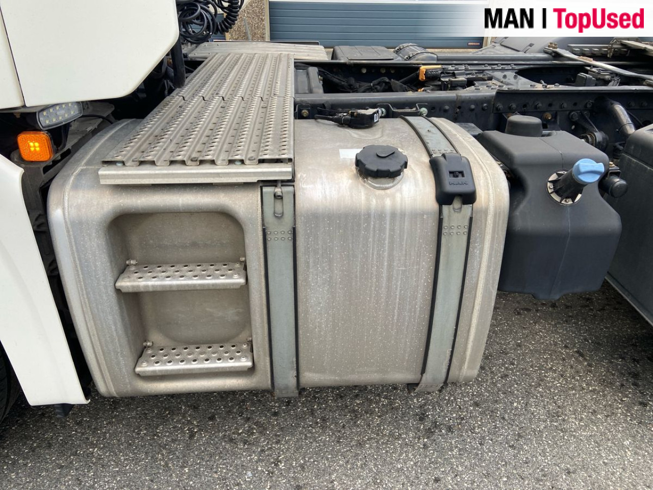 MAN TGX 28.510 6x2=2 BL SA "Retarder" - Xe đầu kéo: hình 5 MAN TGX 28.510 6x2=2 BL SA "Retarder" - Xe đầu kéo: hình 5