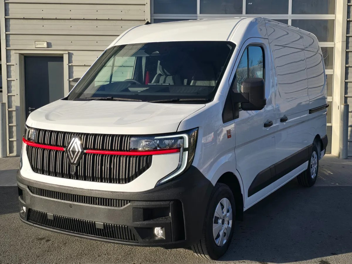 2025 Renault E-Tech Master L2H2 - Xe van chở hàng: hình 2 2025 Renault E-Tech Master L2H2 - Xe van chở hàng: hình 2